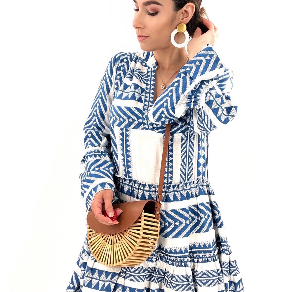 En Creme Blue and White Aztec Print Dress NWT Sizes Small -Large NWT - Picture 4 of 4